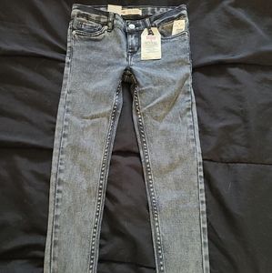 Girls size 7 Levi's